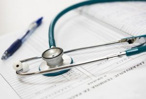 Complémentaire santé : un système « très protecteur » mais « peu efficient », selon un rapport de la Cour des comptes